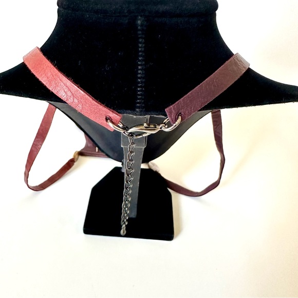 HANDMADE Maroon Fringe Leather with Pearls & Silver Beads Necklace - Picture 3 of 5